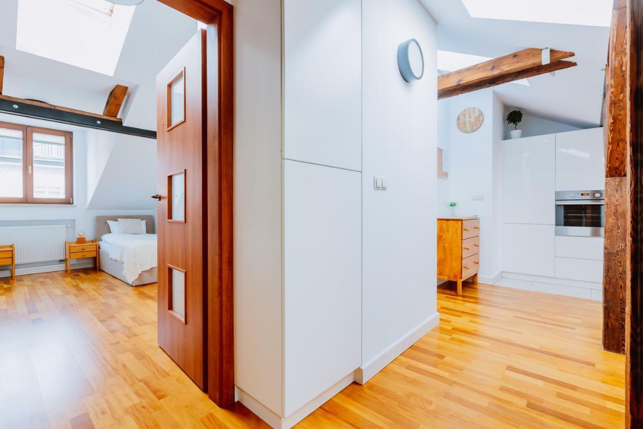 Atticus Apartments Cracovia Exterior foto